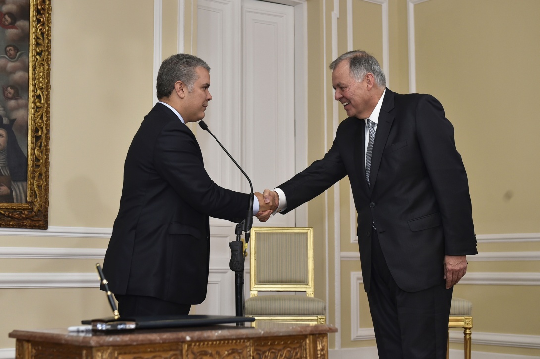 “Me complace que asuma este reto en la OEA”: Presidente Duque durante posesión de Alejandro Ordoñez
