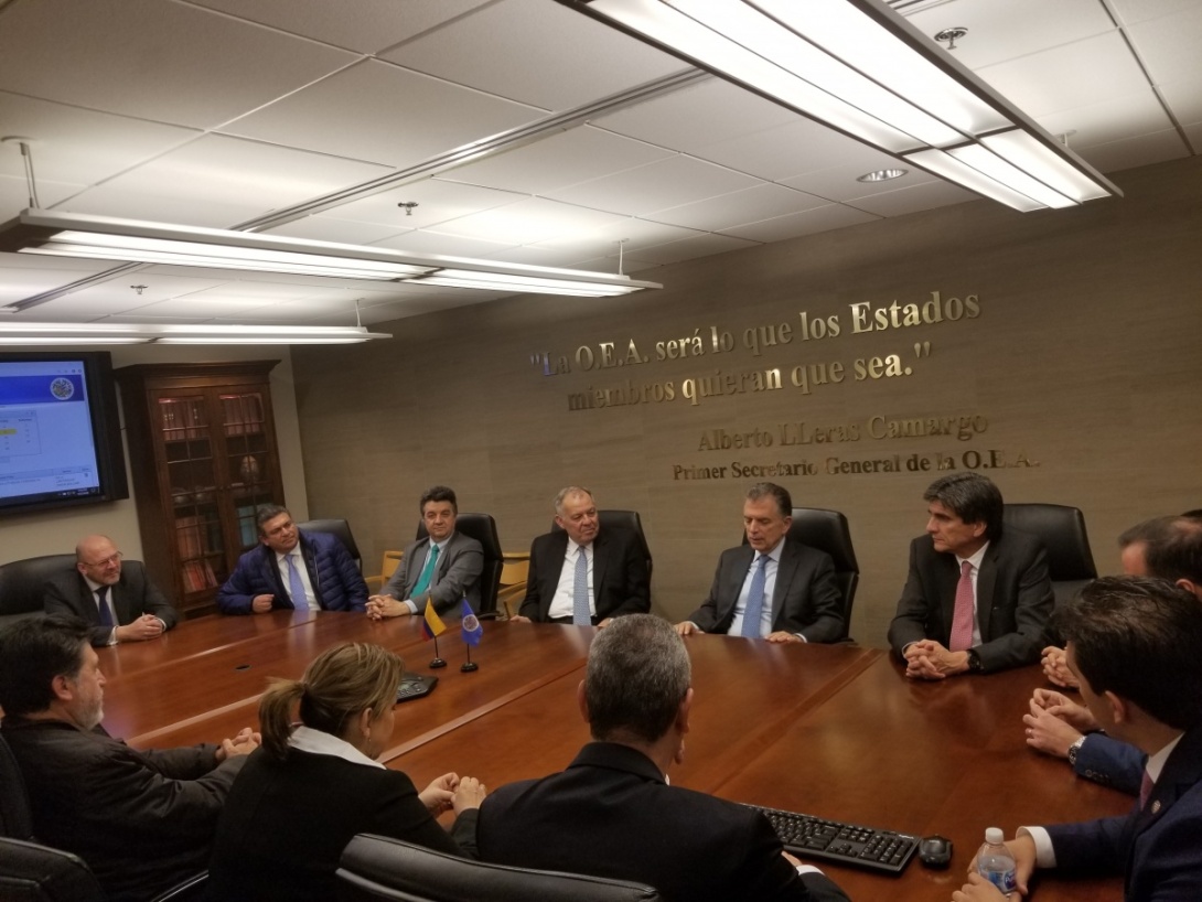 Embajador de Colombia ante la OEA recibió a los magistrados y legisladores que participaron como observadores en las recientes elecciones de Estados Unidos Embajador de Colombia ante la OEA recibió a los magistrados y legisladores que participaron como observadores en las recientes elecciones de Estados Unidos